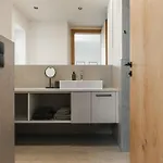 Milu -
