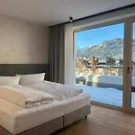 Milu -